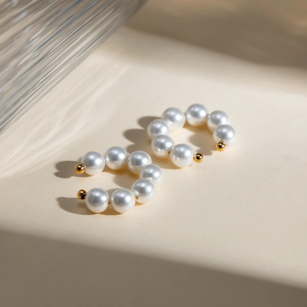 18k Gold Plated Pearl Ear *Cuff* Clip Earrings - Picture 3 of 6